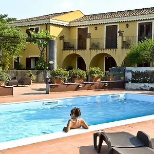 https://la-terra-del-mezzo.sicilyhotelsitaly.net